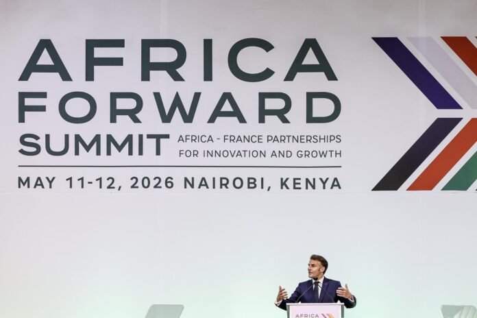 - El presidente de Francia, Emmanuel Macron, pronuncia un discurso durante la ceremonia de apertura de la Cumbre África Adelante en el Centro Internacional de Conferencias Kenyatta (KICC) en Nairobi, Kenia, el 12 de mayo de 2026.(Francia, Kenia) EFE/EPA/DANIEL IRUNGU
