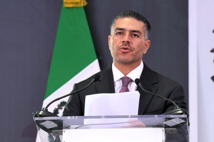 El secretario de Seguridad y Protección Ciudadana de México, Omar García Harfuch, habla durante una rueda de prensa. Imagen de archivo. EFE/ Madla Hartz
