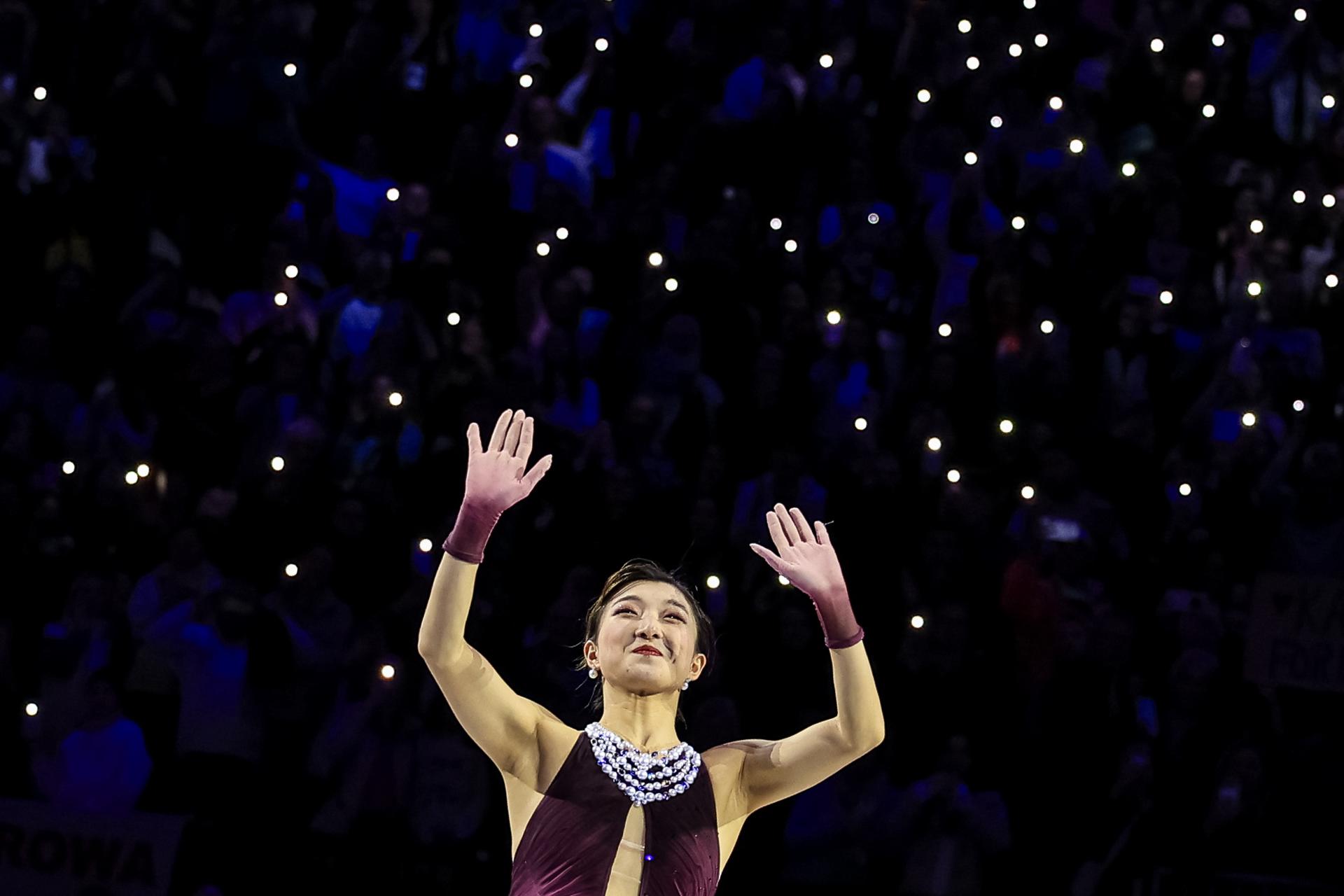 PRAGA (República Checa), 28/03/2026.- Kaori Sakamoto de Japón celebra tras ganar la medalla de oro en el programa libre femenino del Campeonato Mundial de Patinaje Artístico ISU 2026 en Praga, República Checa, el 27 de marzo de 2026.
EFE/EPA/MARTIN DIVISEK
