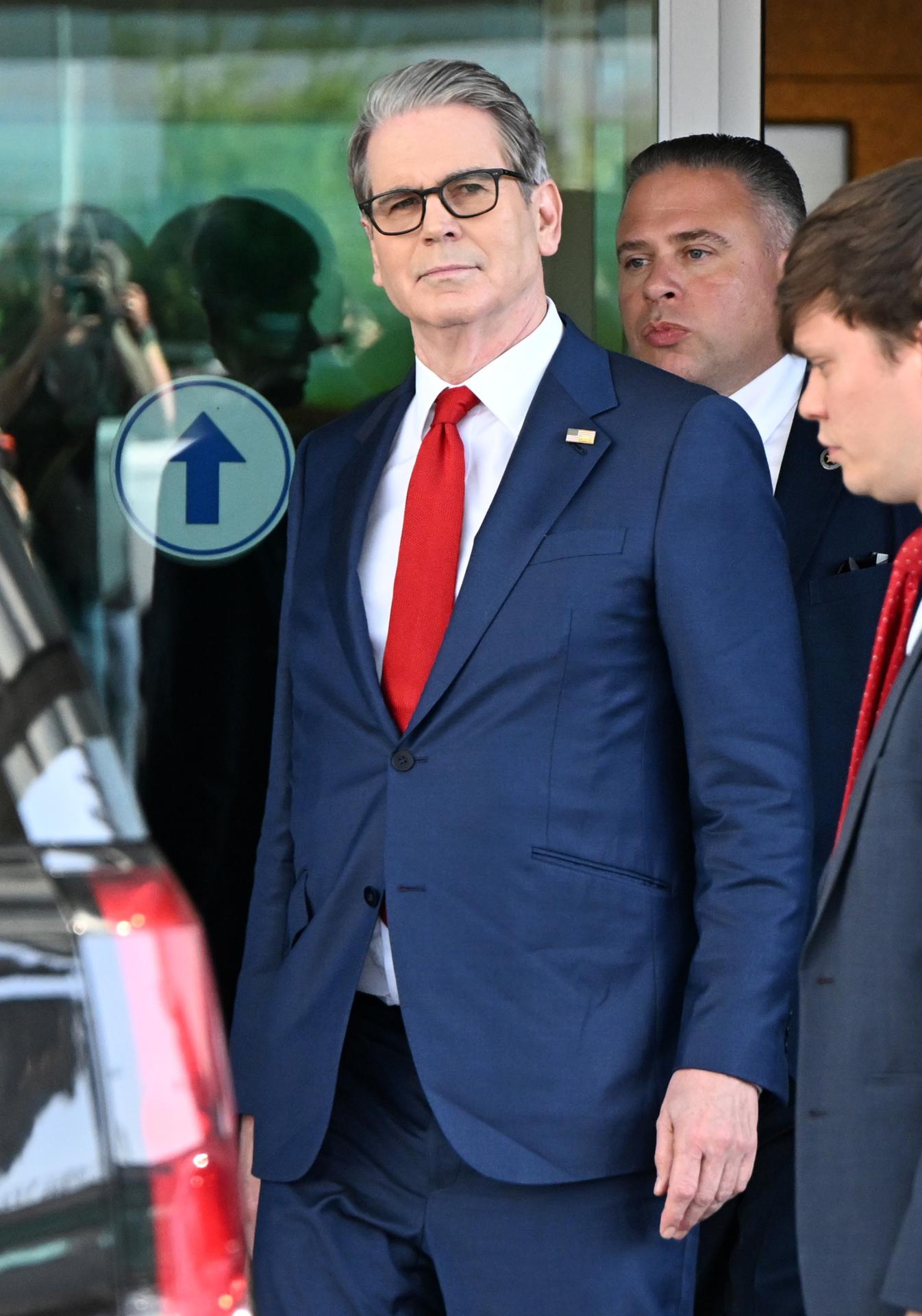 El secretario del Tesoro estadounidense, Scott Bessent en Corea del Sur antes de reunirse con el viceprimer ministro chino, He Lifeng, para una serie de consultas económicas que sirven de antesala a la cumbre de los mandatarios de ambos países, Donald Trump y Xi Jinping, prevista para este jueves.
EFE/EPA/YONHAP / POOL SOUTH KOREA OUT
