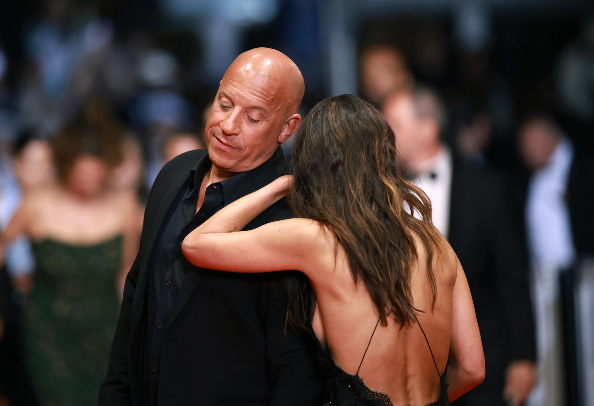 Vin Diesel (i) y Jordana Brewster asisten al estreno de 'Fast & Furious' durante el 79º Festival de Cine de Cannes, en Cannes, Francia. EFE/EPA/CLEMENS BILAN