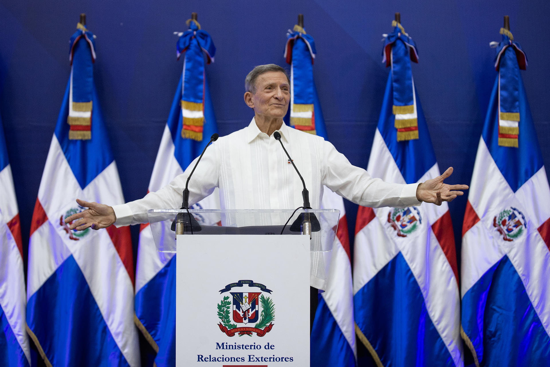El canciller de la República Dominicana, Roberto Álvarez, fue captado este 13 de mayo, durante una rueda de prensa, en Santo Domingo (República Dominicana). EFE/Orlando Barría