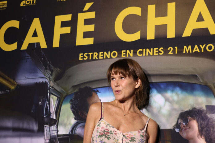 La actriz mexicana Nailea Norvind posa durante el estreno de la película 'Café Chairel' este miércoles, en Ciudad de México (México). EFE/ Ana Baez
