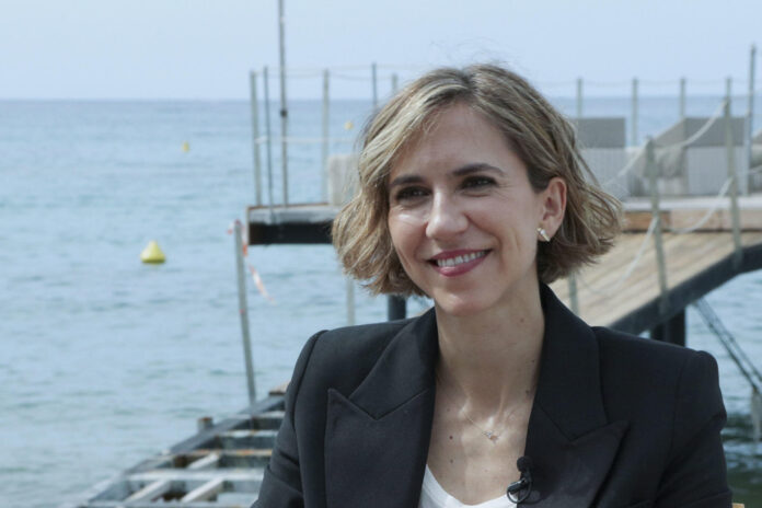 La directora de cine catalana Aina Clotet, que presenta su largometraje 'Viva' en la edición 79 del Festival de Cannes dentro de la sección Semana de la Crítica.EFE/ Edgar Sapiña Manchado
