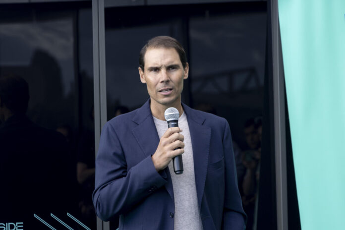 El extenista Rafa Nadal presenta el nuevo museo de su academia, este jueves en Manacor, en el que se rememoran los mayores hitos de una carrera triunfal de más de dos décadas. EFE/ Cati Cladera
