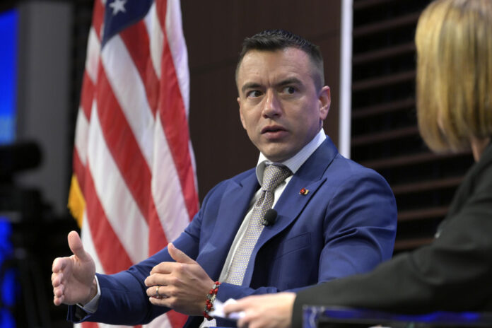 El Presidente de Ecuador, Daniel Noboa, habla durante un evento este jueves, en el centro de pensamiento Atlantic Council en Washington (Estados Unidos). EFE/ Lenin Nolly
