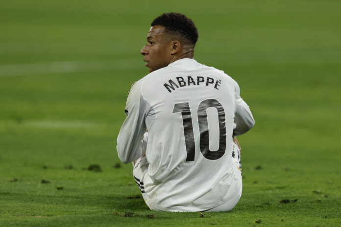 El delantero francés del Real Madrid, Kylian Mbappé, en una foto de archivo. EFE/Julio Muñoz
