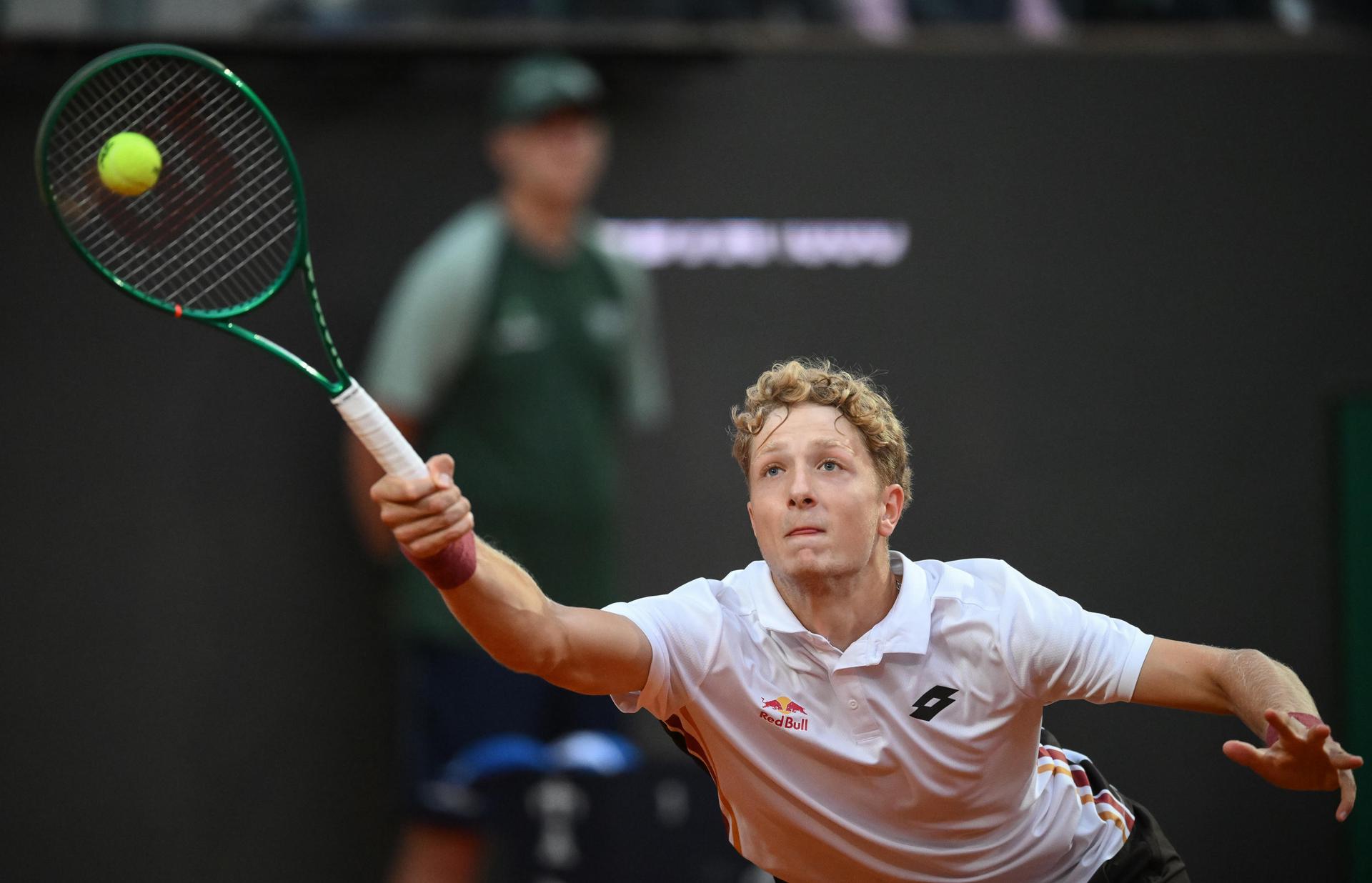 ROME (Italy), 14/05/2026.- El español Martin Landaluce durante el partido de cuartos de final del torneo de Roma que le enfrentó al ruso Daniil Medvedev. (Tenis, Italia, Rusia, España, Roma) EFE/EPA/ALESSANDRO DI MEO
