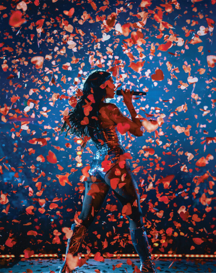 Fotografía cedida por Madison Phipps de la cantante británica Dua Lipa durante un concierto en Ciudad de México (México). EFE/Madison Phipps/SOLO USO EDITORIAL/ NO VENTAS/SOLO DISPONIBLE PARA ILUSTAR LA NOTICIA QUE ACOMPAÑA (CRÉDITO OBLIGATORIO)
