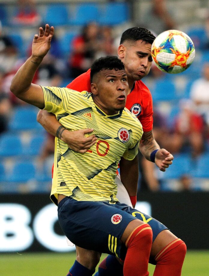 Foto tomada al delantero Roger Martínez durante un partido amistoso de la selección de Colombia en el estadio Rico Pérez de Alicante. Martínez criticó este jueves al entrenador Néstor Lorenzo por excluirle de una lista provisional para el Mundial de 2026. EFE/Juan Carlos Cárdenas

