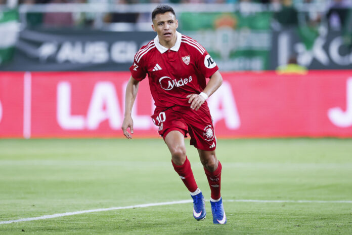 El delantero del Sevilla Alexis Sánchez. EFE/José Manuel Vidal
