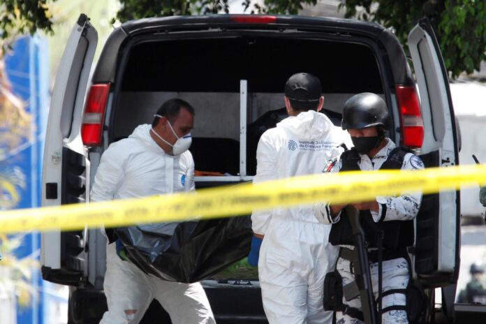 Una explosión durante las fiestas patronales de Amatitán, en el occidental estado mexicano de Jalisco, dejó una mujer fallecida y más de una veintena de lesionados, después de que fuego pirotécnico alcanzara un puesto de comida que operaba con gas licuado de petróleo (LP) en la plaza principal del municipio. Fotografóia de archivo. EFE/ Francisco Guasco
