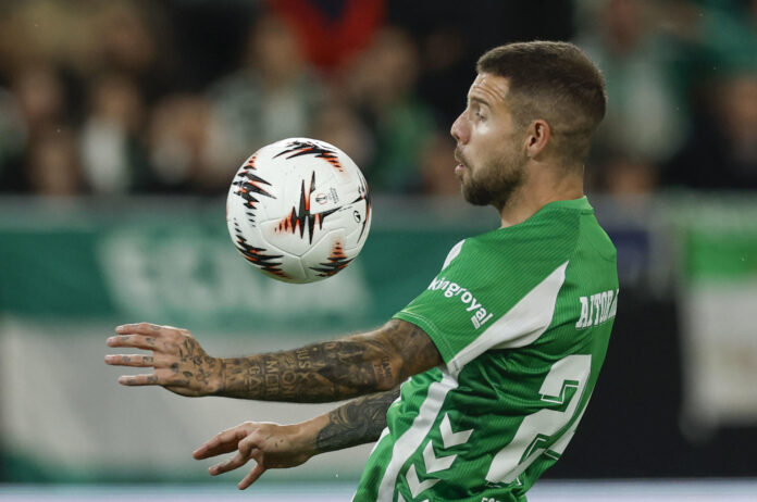 Foto de archivo del delantero del Betis Aitor Ruibal durante el partido de vuelta de los octavos de final de la Liga Europa contra el Panathinaikos en el estadio de La Cartuja, en Sevilla. EFE/Julio Muñoz

