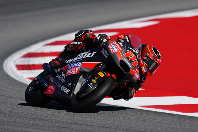 El piloto español de Moto2 Manuel González, Liqui Moly Dynavolt Intact GP, durante los entrenamientos libres, este sábado, para el Gran Premio de Cataluña en el circuito de Barcelona. EFE/Alejandro García
