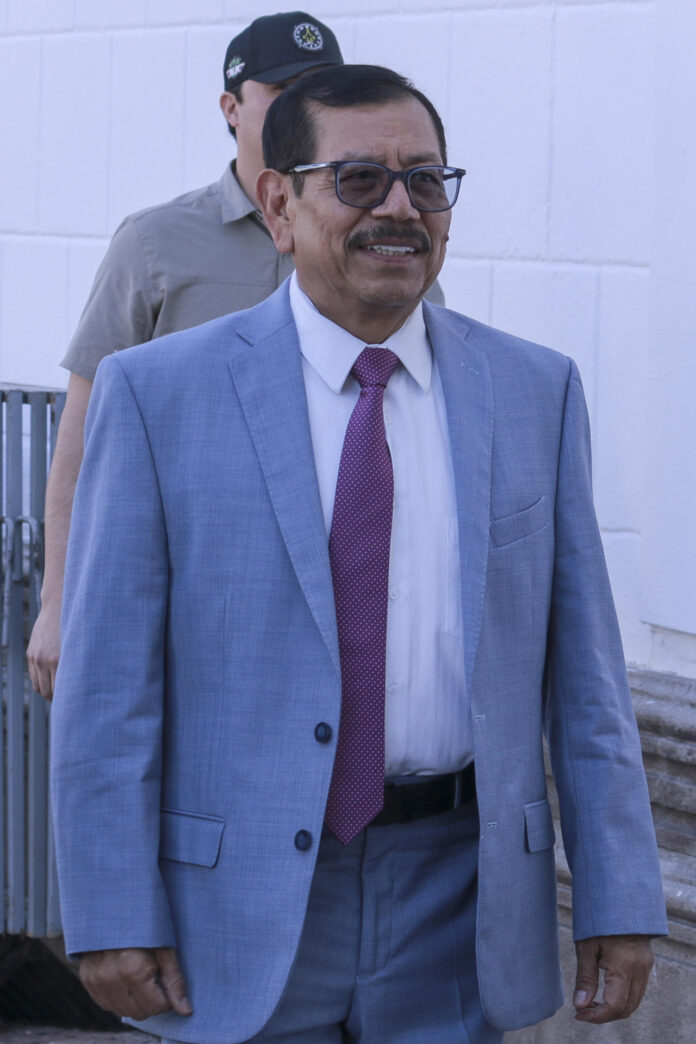 Fotografía de archivo del 16 de septiembre de 2024, donde se observa al exsecretario de Seguridad Pública de Sinaloa, Gerardo Mérida Sánchez, durante un acto protocolario en Culiacán, Sinaloa (México). EFE/Iván Medina
