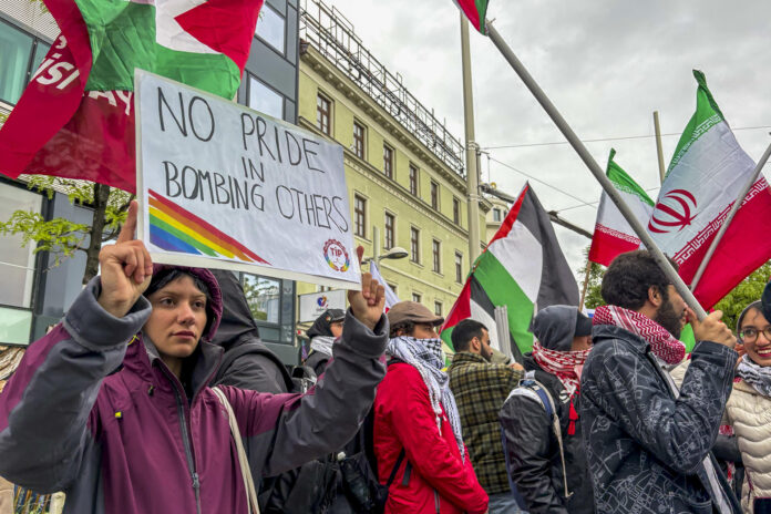 Manifestación el sábado 16 de mayo en Viena en contra de la participación de Israel en el Festival de Eurovisión 2026. EFE/ Núria Morchón
