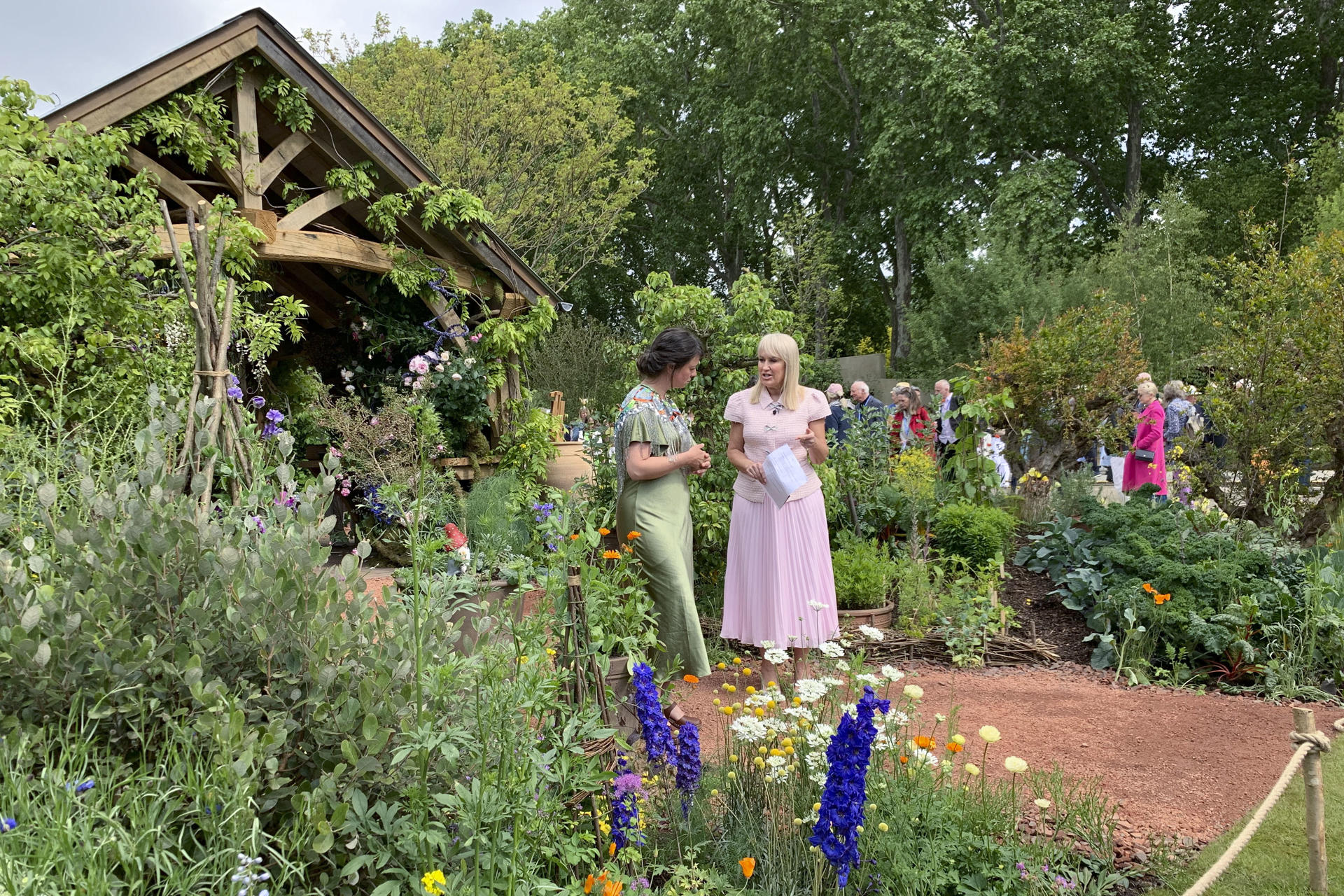 El jardín patrocinado por la Fundación del Reyen el RHS Chelsea Flower Show 2026, la cita de jardinería más prestigiosa del mundo, que desde hace 113 años muestra las últimas tendencias en paisajismo y horticultura, en Londres. EFE/ Judith Mora
