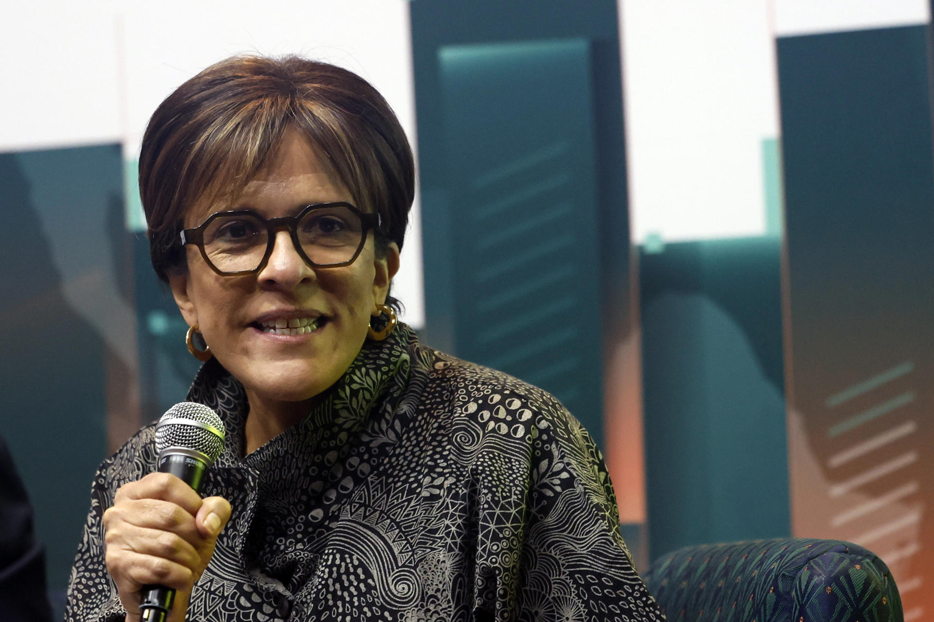 La directora del Observatorio IBERO sobre el Sistema de Justicia, Ana Laura Magaloni, habla durante la presentación del estudio 'Índice de Paz México 2026' este martes, en Ciudad de México (México). EFE/ Sáshenka Gutiérrez