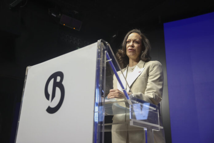 Fotografía de archivo, tomada el pasado 18 de abril, de la líder opositora venezolana y premio Nobel de la Paz 2025, María Corina Machado, durante una rueda de prensa, en Madrid (España). EFE/Víctor Lerena

