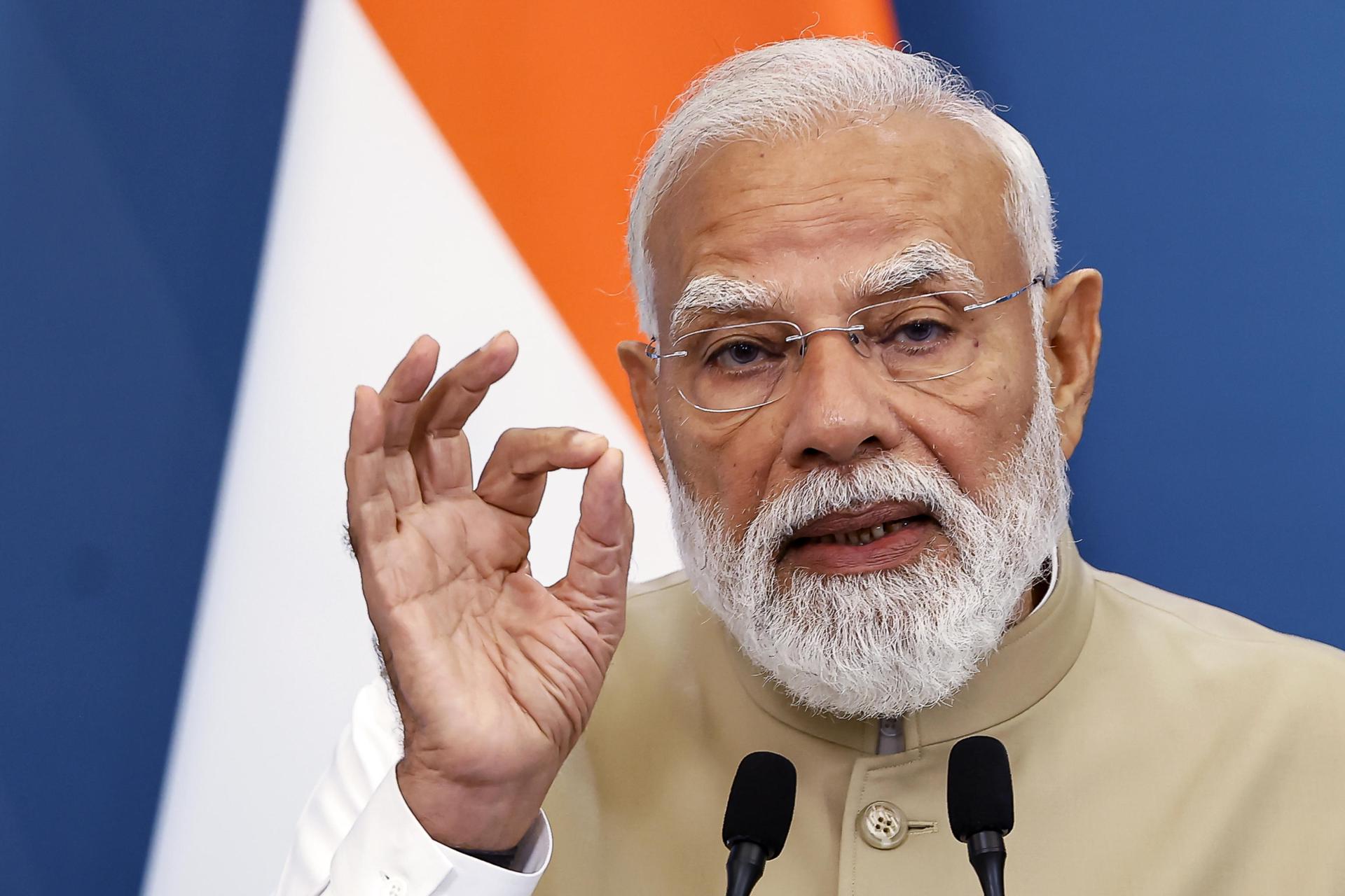 El primer ministro indio, Narendra Modi, habla durante una conferencia de prensa conjunta con la primera ministra italiana, Giorgia Meloni (no aparece en la imagen), tras su reunión en Villa Pamphili, Roma, Italia, el 20 de mayo de 2026.. (Italia, Roma) EFE/EPA/ANGELO CARCONI
