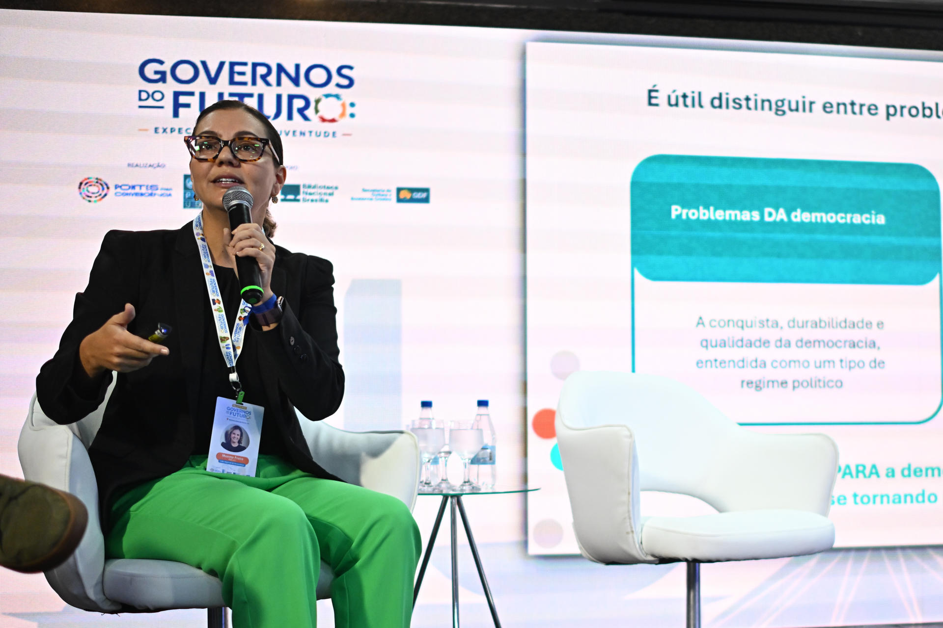 La líder de gobernanza regional del PNUD, Moema Freire, habla durante el evento 'Gobiernos del Futuro: Expectativas de la Juventud' este miércoles, en la Biblioteca Nacional de Brasilia (Brasil). EFE/ André Borges
