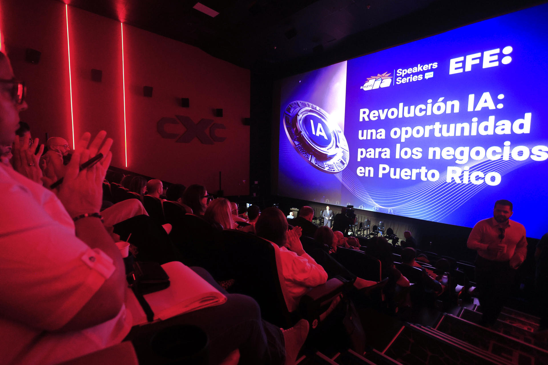 Fotografía general durante el foro 'Revolución de la IA: Una oportunidad para los negocios en Puerto Rico' este miércoles, en San Juan (Puerto Rico). EFE/Thais Llorca
