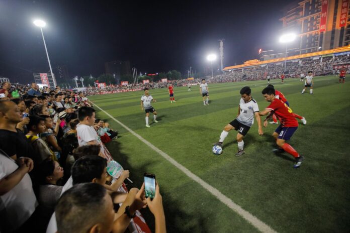 Imagen de archivo de un partido de la 'Superliga de Pueblos' en el condado de Rongjiang, provincia de Guizhou, China, el 8 de julio de 2023. 
EFE/EPA/WU HAO

