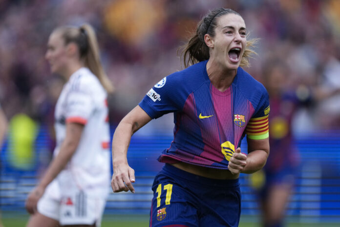 La jugadora del Barcelona F Alexia Putellas celebra su gol contra el Bayern Múnich F, durante el partido de vuelta de semifinales de Liga de Campeones Femenina entre el Barcelona F y el Bayern Múnich F, en el estadio Spotify Camp Nou.-EFE/ Enric Fontcuberta
