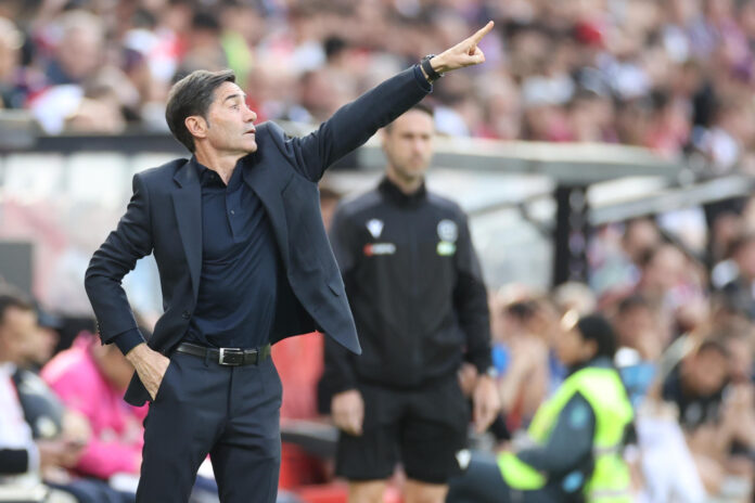 El entrenador del Villarreal, Marcelino García, durante el encuentro de la jornada 37 de LaLiga entre Rayo Vallecano y Villarreal CF, el pasado 17 de mayo en el estadio de Vallecas, en Madrid. EFE/Víctor Lerena
