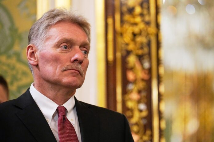 Imagen de archivo del portavoz del Kremlin, Dmitri Peskov. EFE/EPA/ALEXANDER ZEMLIANICHENKO / POOL
