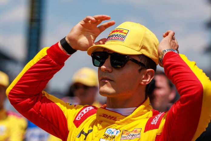 El piloto español Alex Palou del equipo Chip Ganassi durante las clasificaciones de las 500 millas de Indianápolis el pasado domingo 17, en el Indianapolis Motor Speedway en Indiana (Estados Unidos). EFE/ Jeremy Hogan
