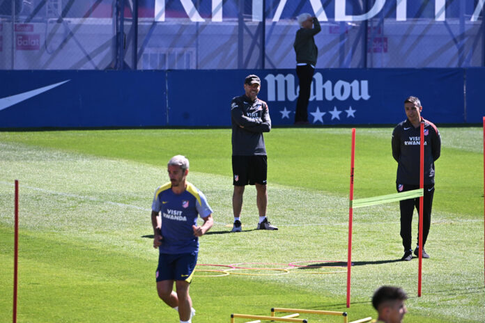 Simeone, en una foto de archivo durante un entrenamiento. EFE/ Fernando Villar
