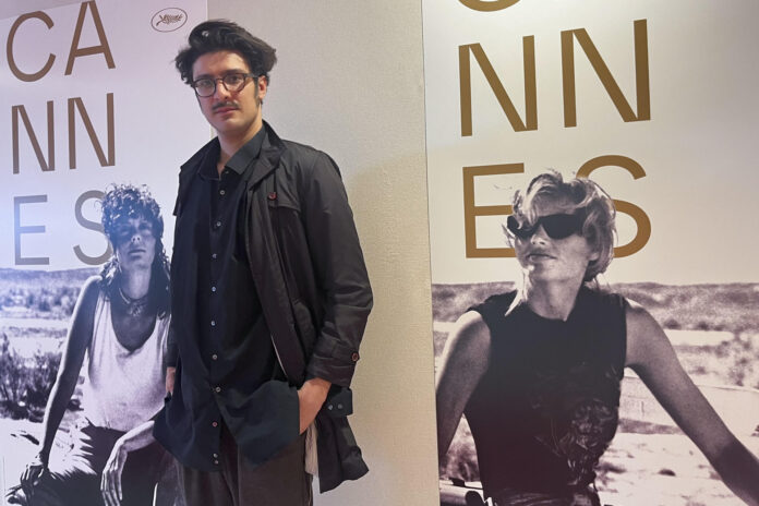 'Para los contrincantes', el corto del realizador argentino Federico Luis (imagen) seleccionado en la competición de cortometrajes del Festival de Cannes, retrata el flechazo inesperado que el cineasta porteño sintió al descubrir el boxeo infantil de la mano del escritor mexicano Mario Bellatin. EFE/ Nerea González
