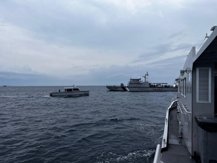 Cinco italianos fallecieron en las islas Maldivas en un accidente de buceo cuando exploraban cuevas a 50 metros de profundidad en el atolón de Vaavu, según ha confirmado el Ministerio de Exteriores de Italia. Las víctimas son tres mujeres, una de ellas una investigadora de la Universidad de Génova (norte) con su hija, y dos hombres, según avanzan los medios italianos. EFE/ Fuerza de Defensa Nacional de Maldivas En X - SOLO USO EDITORIAL/SOLO DISPONIBLE PARA ILUSTRAR LA NOTICIA QUE ACOMPAÑA (CRÉDITO OBLIGATORIO) -
