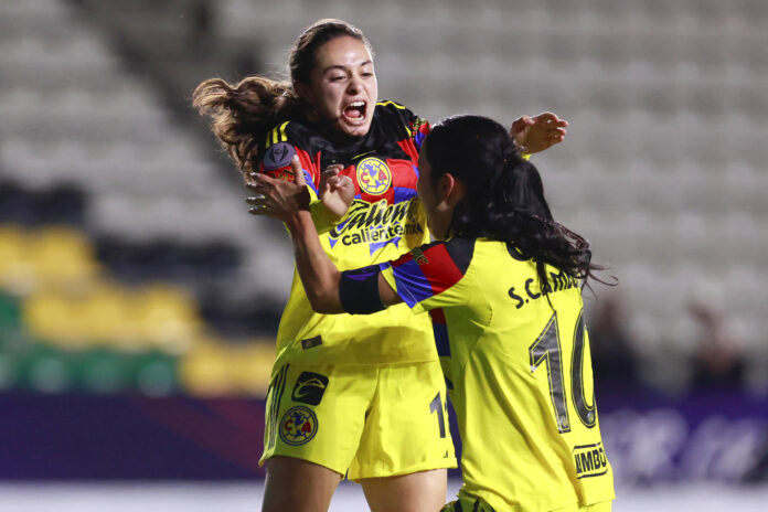 Jugadoras del América celebran un gol este sábado en la final de la Copa de Campeones Femenina de la Concacaf ante Washington Spirit, en el estadio Hidalgo, en Pachuca (México). EFE/David Martínez Pelcastre
