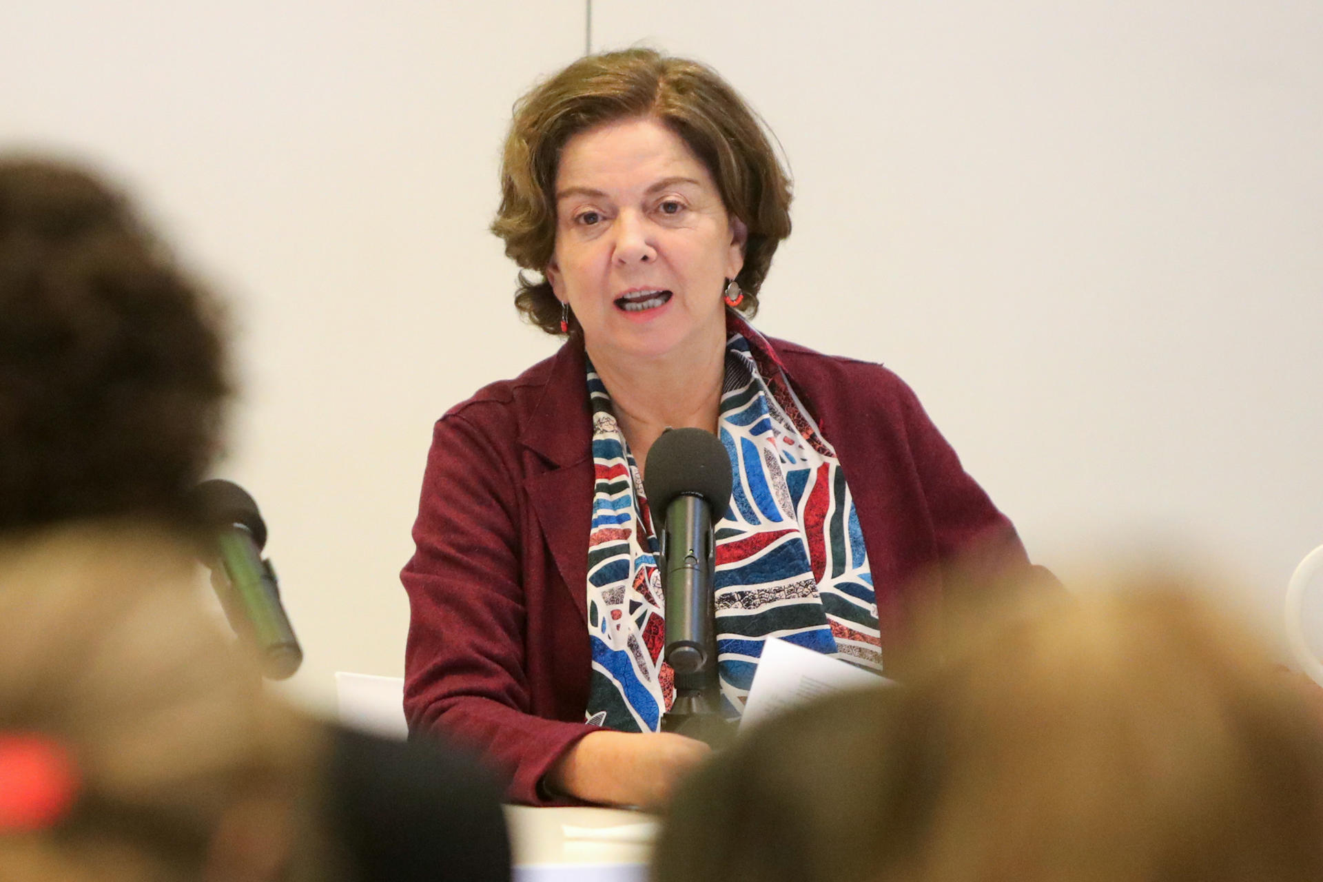 La directora de la División de Asuntos de Género de la CEPAL, Ana Güezmes, habla durante un foro en Montevideo (Uruguay). EFE/Hernán Ogállar Vidal
