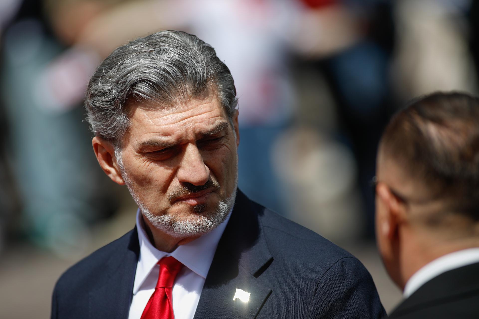 El presidente de Georgia, Mikheil Kavelashvili, este martes durante un desfile militar con motivo del Día de la Independencia del país en Tiflis, Georgia. EFE/EPA/DAVID MDZINARISHVILI
