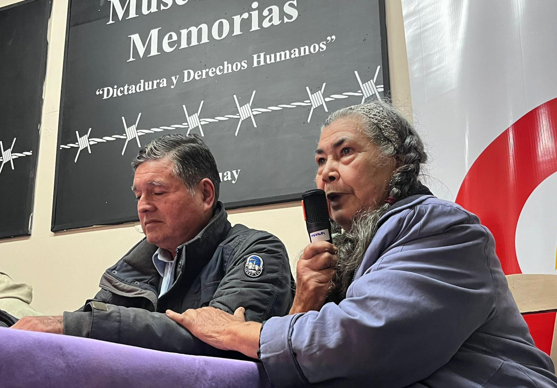 La fundadora de las Ligas Agrarias Cristianas de Jejuí (LAC), Cristina Olazar (d), habla durante, este 26 de mayo de 2026, en Asunción (Paraguay). EFE/ Nina Osorio
