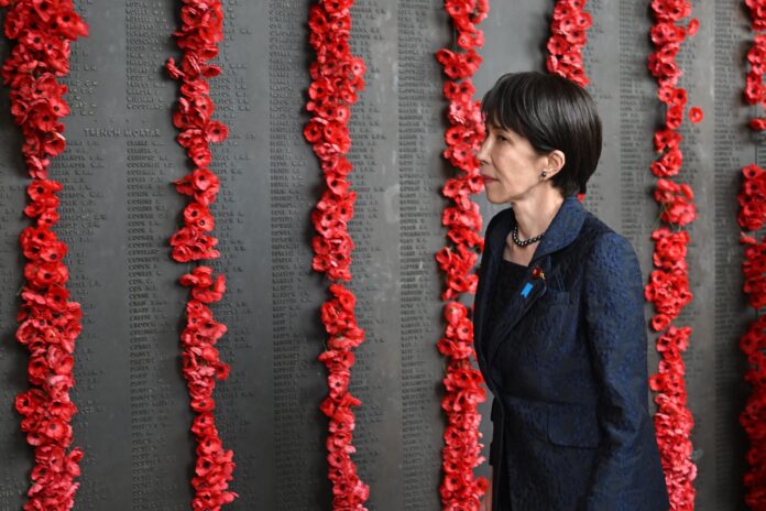 Imagen de archivo de la primera ministra de Japón, Sanae Takaichi. EFE/EPA/LUKAS COCH
