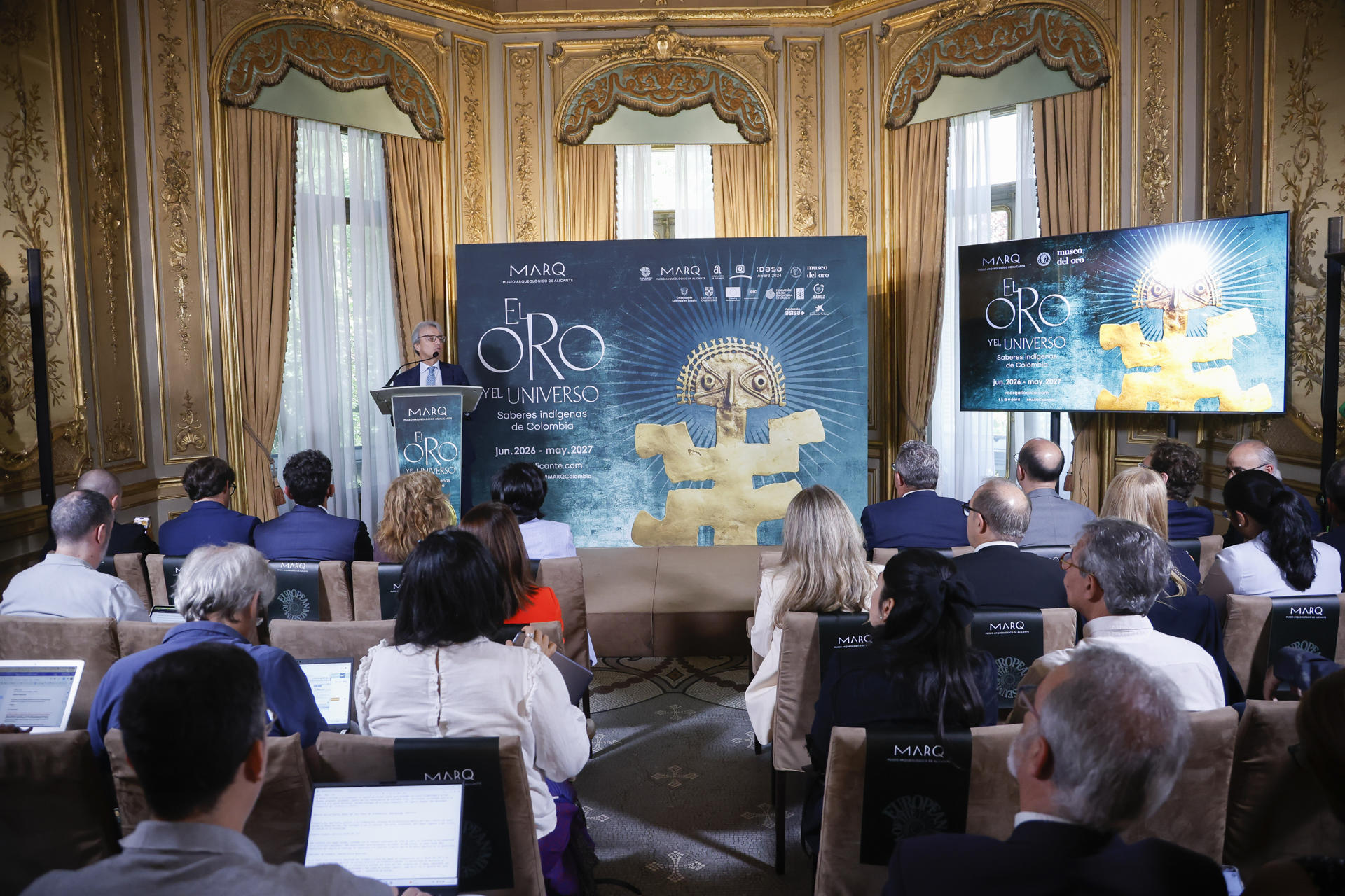 - El embajador de Colombia en España, Eduardo Ávila Navarrete, interviene durante el acto de presentación de la próxima exposición internacional que acogerá el Museo Arqueológico de Alicante, “El oro y el universo. Saberes indígenas de Colombia”, del Museo del Oro del Banco de la República de Colombia, este miércoles en la sede de la Casa de América, en Madrid. EFE/David Fernández
