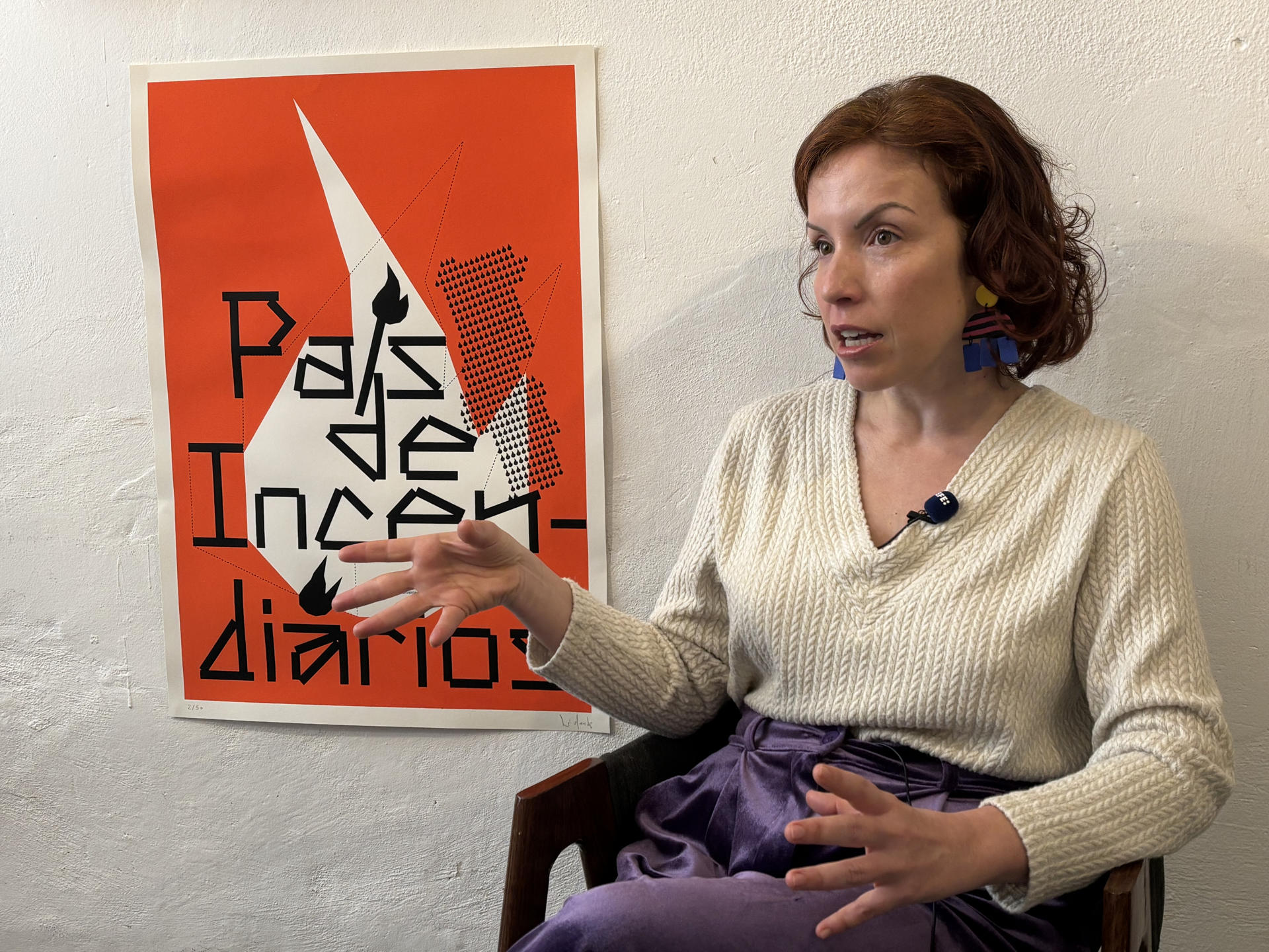 La cofundadora de la revista portuguesa Divergente Sofia da Palma Rodrigues, galardonada en la categoría Medioambiental de los Premios Rey de España 2026, defendió en una entrevista con EFE la importancia de que el periodismo vuelva su origen para ayudar a las personas a comprender el mundo. EFE/  Carlota Ciudad
