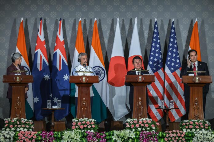 Nueva Delhi (India), 26/05/2026.- (De izquierda a derecha) La ministra de Asuntos Exteriores de Australia, Penny Wong; el ministro de Asuntos Exteriores de la India, Subrahmanyam Jaishankar; el ministro de Asuntos Exteriores de Japón, Toshimitsu Motegi; y el secretario de Estado de Estados Unidos, Marco Rubio, en una rueda de prensa conjunta tras la reunión de ministros de Asuntos Exteriores del Quad en Nueva Delhi, India, el 26 de mayo de 2026. 
EFE/EPA/RAJAT GUPTA
