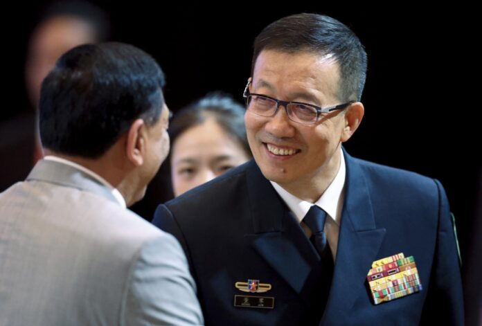 Imagen de archivo del Ministro de Defensa Nacional de China, Dong Jun, en un almuerzo de Ministros de Defensa de la Asociación de Naciones del Sudeste Asiático (ASEAN) y China, en el marco de la Reunión de Ministros de Defensa de la ASEAN celebrada en Kuala Lumpur, Malasia, el 31 de octubre de 2025.
EFE/EPA/Hasnoor Hussain / POOL
