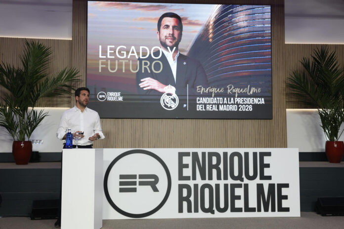 Enrique Riquelme, candidato a la presidencia a las elecciones del Real Madrid el próximo 7 de junio, durante la presentación de su proyecto social, el miércoles. EFE/ J.J.Guillen
