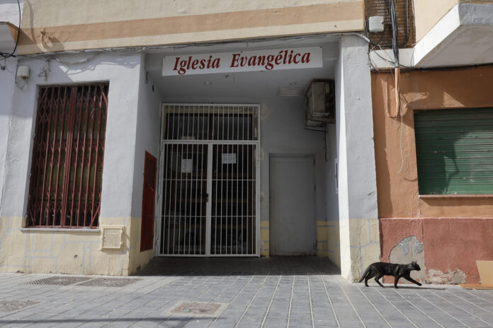 Fotografía de archivo del 3 de mayo de 2025 de una iglesia evangélica en el barrio valenciano de Nazaret. EFE/ Kai Försterling
