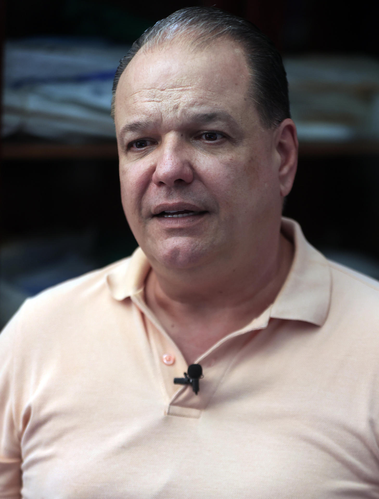 El presidente de Quisicuaba, Enrique Alemán, habla durante una entrevista con EFE este lunes, en La Habana (Cuba). 
EFE/ Ernesto Mastrascusa
