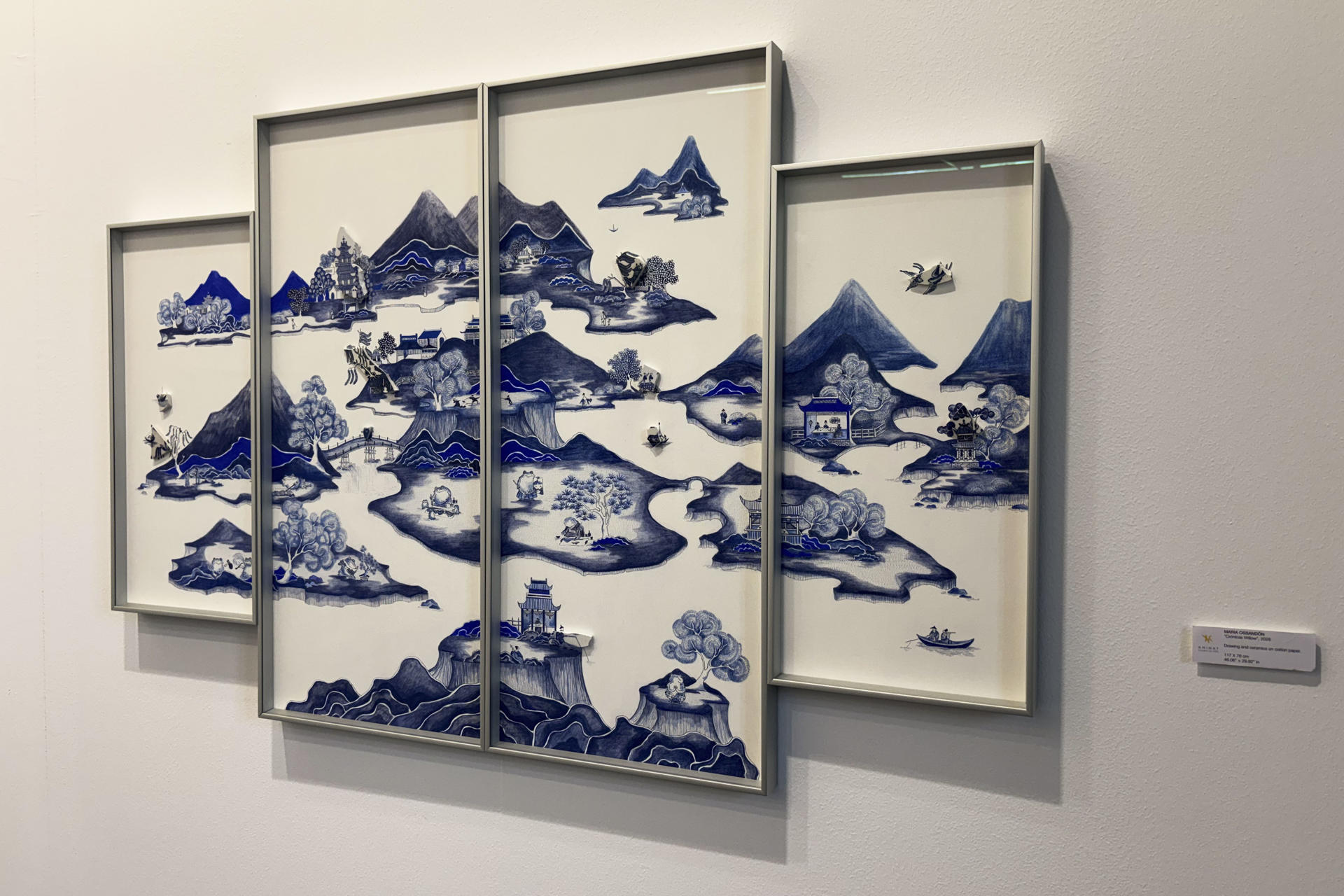 La reinterpretación de la cerámica, protagonista en las obras de la galería chilena Aninat en la 9ª edición de ARCOlisboa este viernes. Bordados, cerámica y tejidos son algunas de las temáticas más repetidas en la propuesta de las galerías españolas y latinoamericanas presentes en la 9º edición de ARCOlisboa, quienes han apostado por las artistas para abordar temas diversos como los abusos, la cotidianidad o el reconocimiento. EFE/ Blas Díaz
