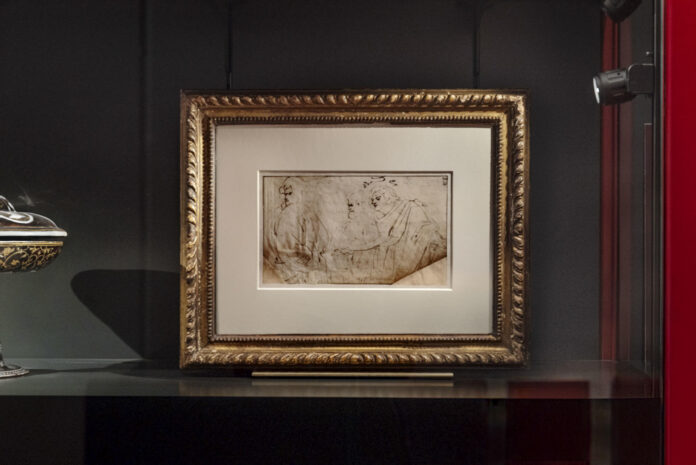 Un dibujo del pintor Peter Paul Rubens que representa a tres apóstoles y un manuscrito redactado cuando tenía 30 años han sido redescubiertos y sacados a la luz por primera vez en su ciudad natal, Amberes, donde la casa museo del artista exhibe una hoja de cuaderno de hace más de 400 años. Esta lámina a doble cara, con un boceto que no se plasmó en ninguna de sus obras y un borrador parcial de una carta, está fechada en septiembre de 1607, cuando el pintor vivió en Roma y trabajó para los duques de Mantua en los primeros ocho años del siglo XVII. EFE/ Ans Brys, Rubenshuis /SOLO USO EDITORIAL/SOLO DISPONIBLE PARA ILUSTRAR LA NOTICIA QUE ACOMPAÑA (CRÉDITO OBLIGATORIO)
