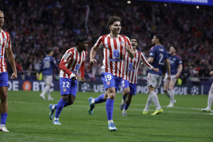 Fotografía de Juanjo Martín, en la que puede verse en una imagen de archivo del pasado 29 de abril al delantero del Atlético de Madrid Julián Alvarez. EFE
