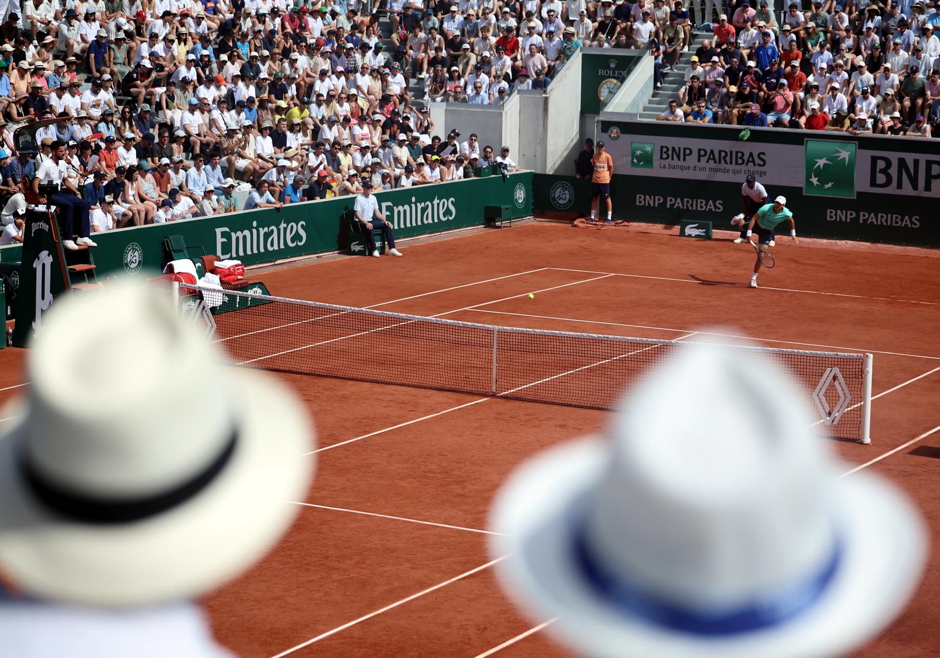 El español Pablo Carreño durante su partido ante el argentino Thiago Tirante, correspondiente a la tercera ronda de Roland Garros, este viernes.EFE/EPA/CHRISTOPHE PETIT TESSON
